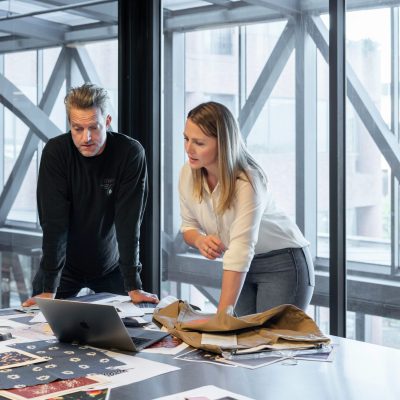 linkedin-sales-solutions-nISqmehpBQk-unsplash